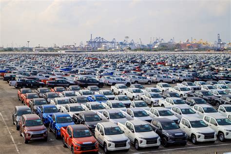 PH vehicle sales hit record high in 2023 .